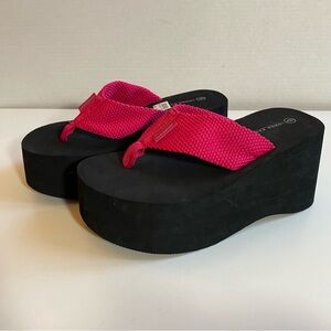 Lower East Side Womens Platform Wedge
Flip Flop Sandals Pink Black Slip On Sz 6